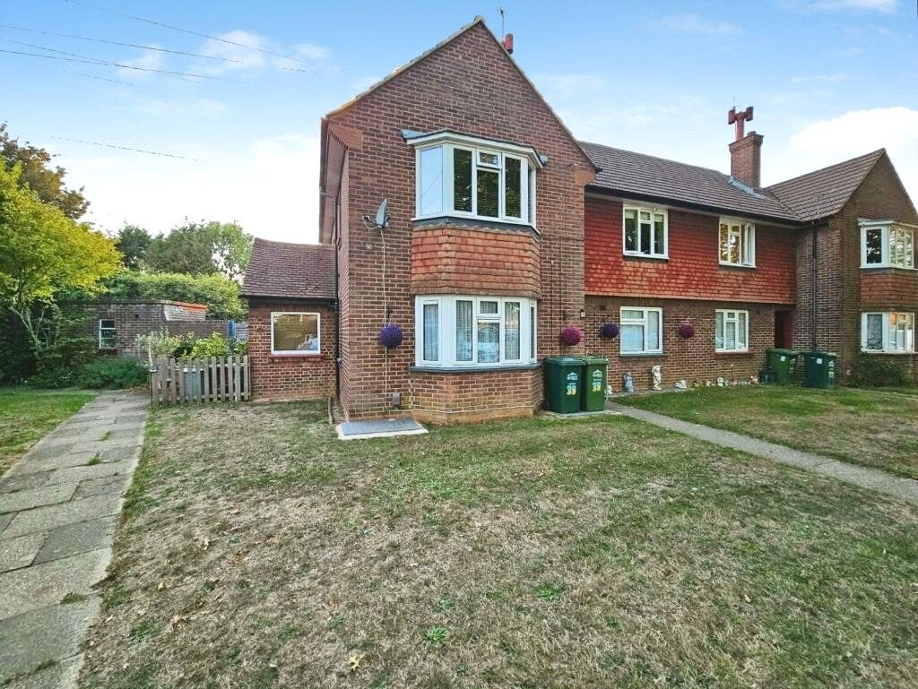 Flat Philip Road in Borough of Spelthorne