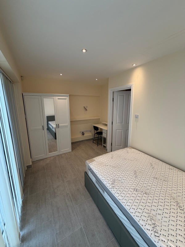Room Oakley Place in Greater London