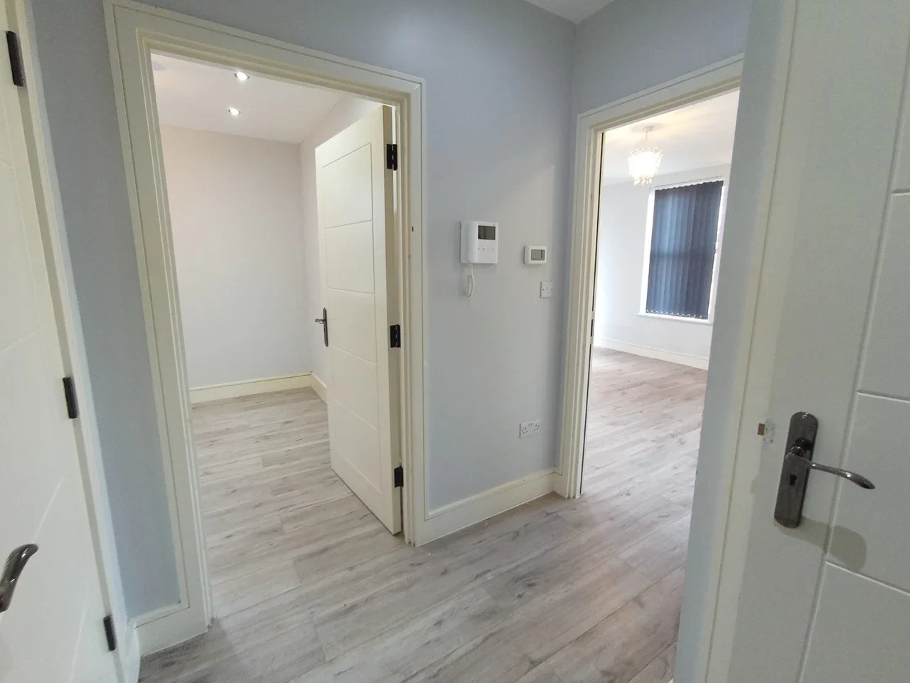 Flat Henry Road in Greater London