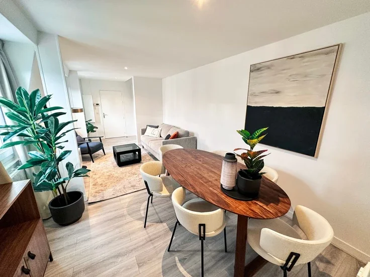 Flat Rue Copernic in Paris