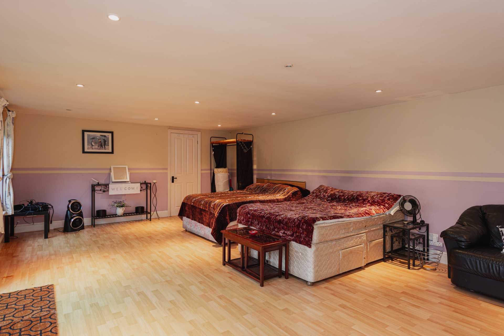 Room Reigate Road in Epsom and Ewell