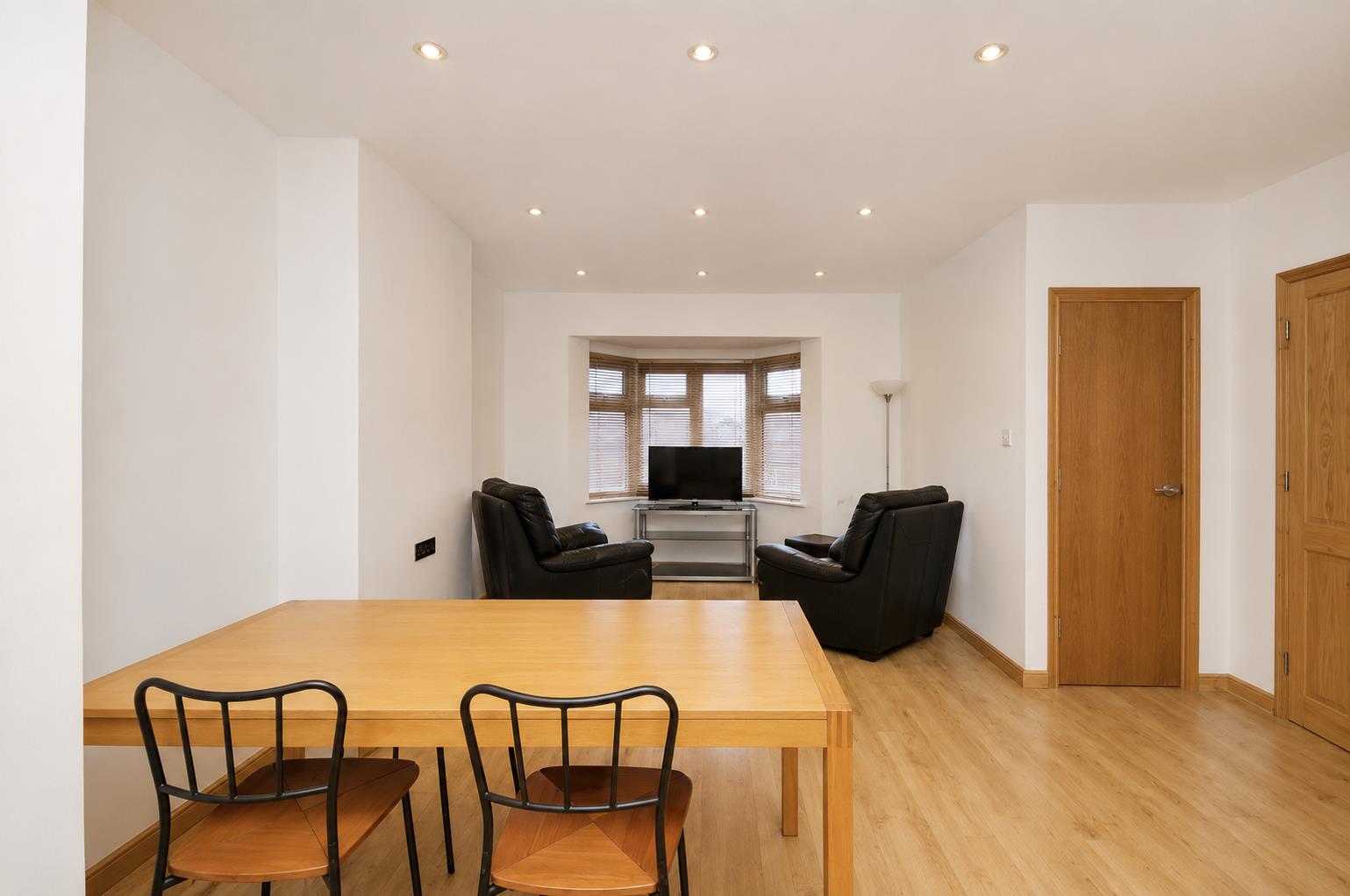 Flat Slades Drive in Greater London