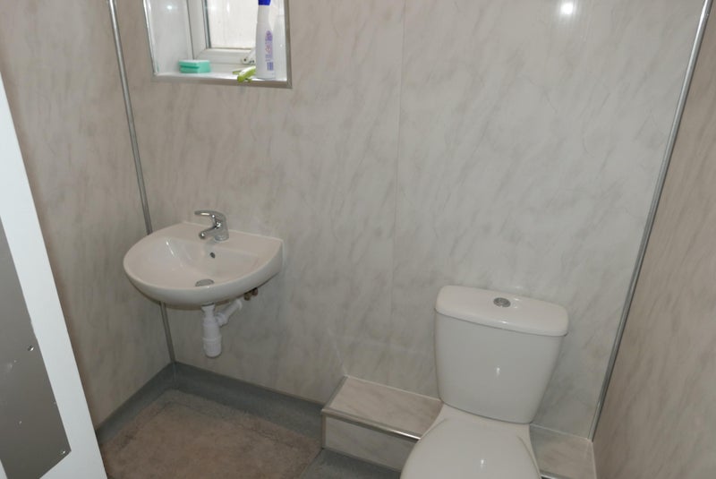 Room Sandhurst Road in Greater London
