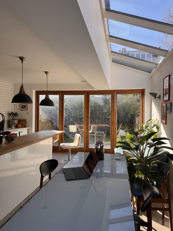 Room Percy Road in Greater London