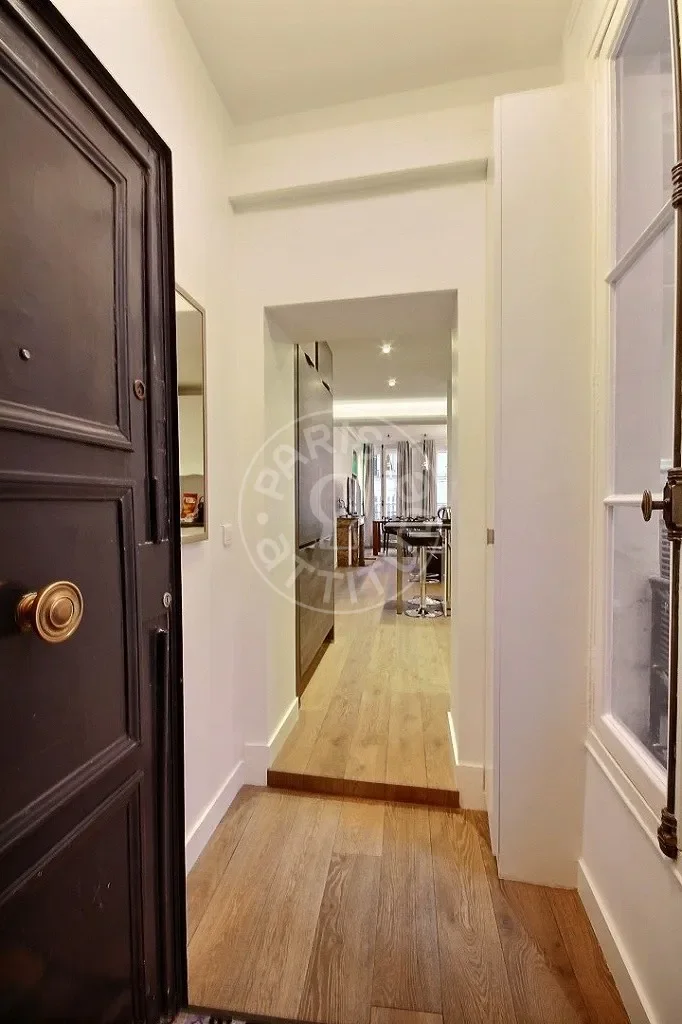 Appartement Rue Saint-Roch à Paris