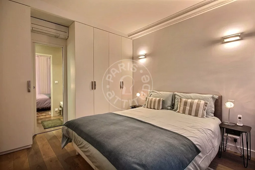Appartement Rue Saint-Roch à Paris