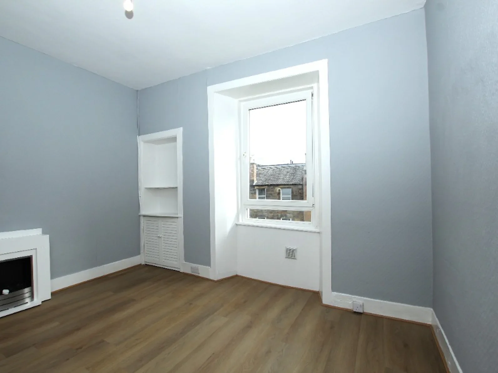 Flat Murdoch Terrace in City of Edinburgh