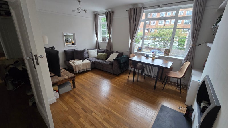 Room Draxmont in Greater London