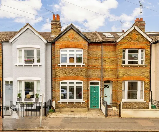House Alton Road in Greater London