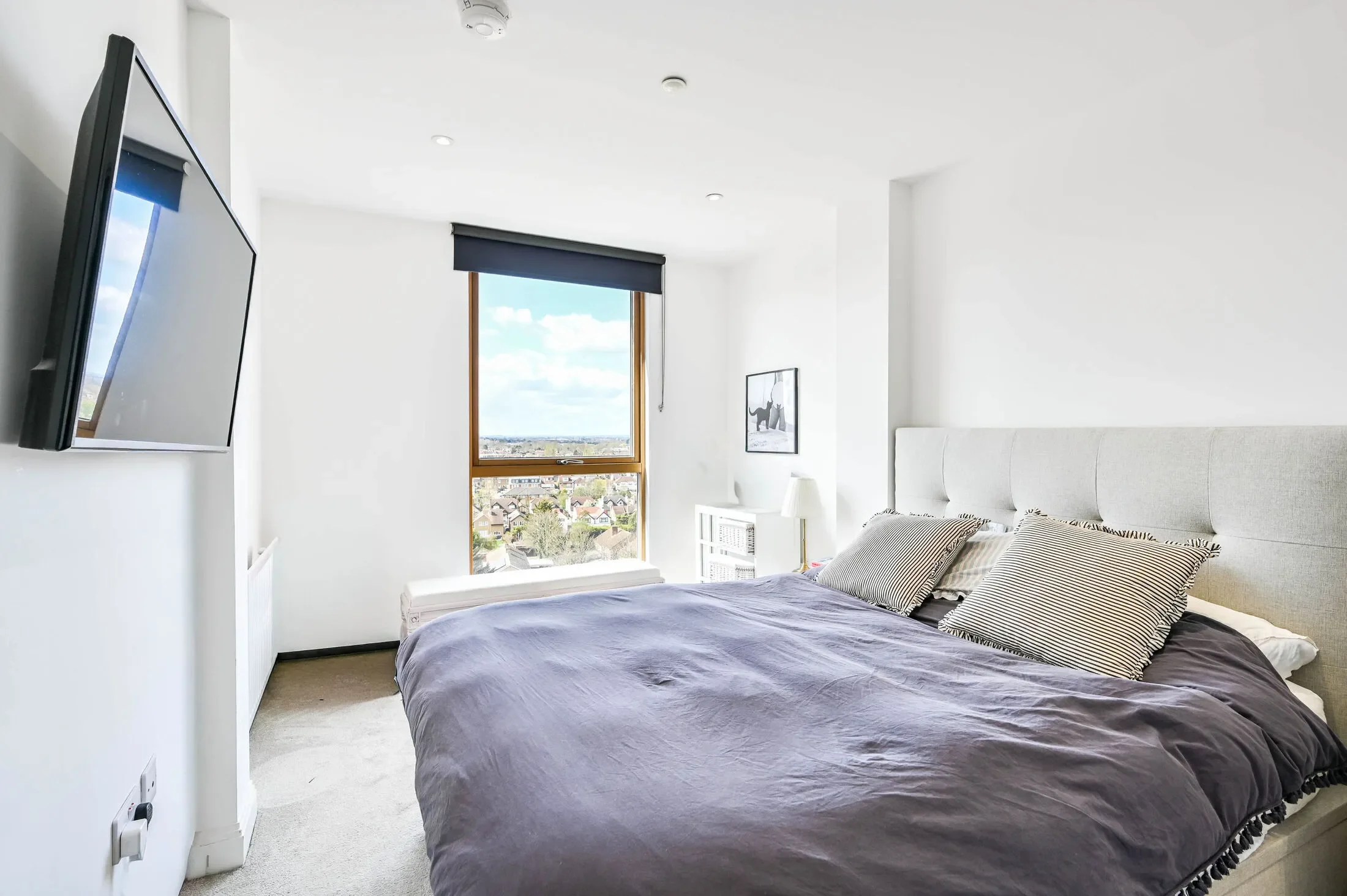 Flat Blagdon Road in Greater London