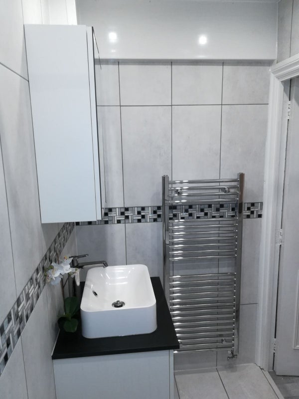 Room Court Close in Holyport