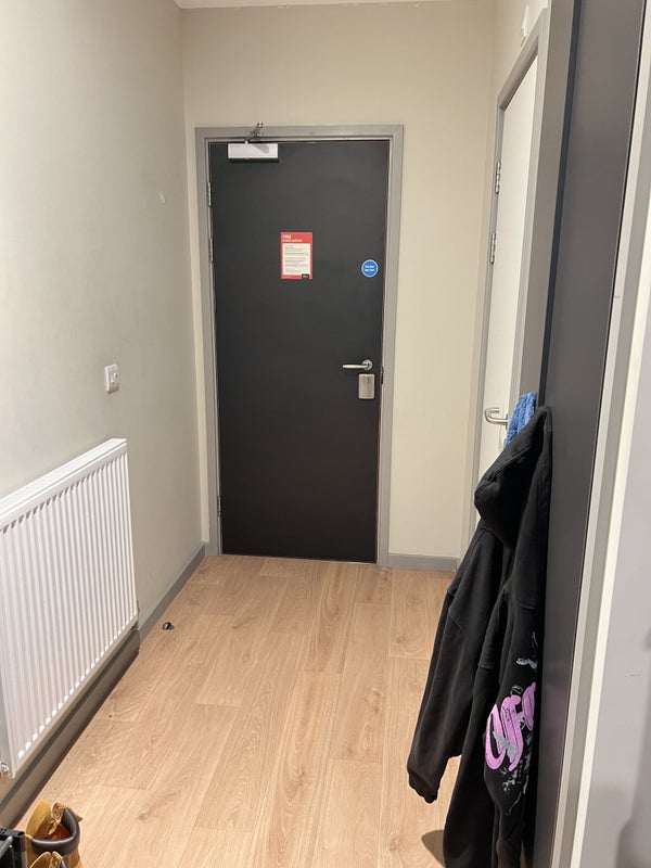 Room Wembley Hill Road in Greater London
