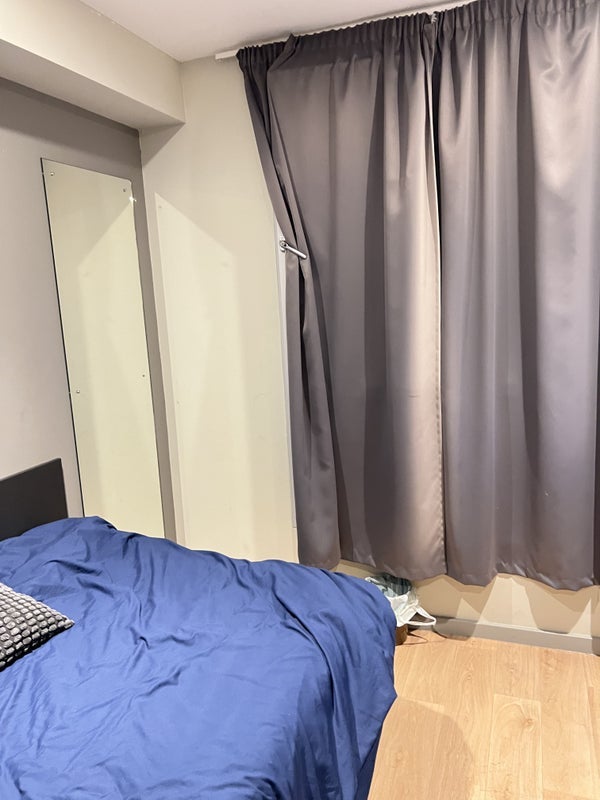 Room Wembley Hill Road in Greater London