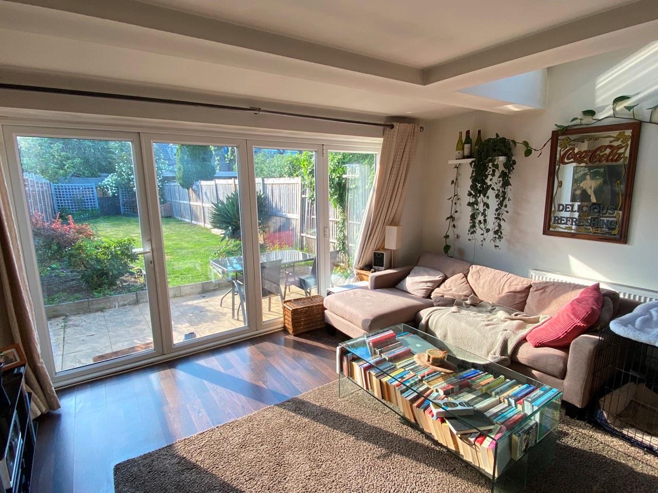 Flat Earlsfield Road in Greater London