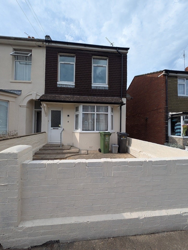 House Powerscourt Road in Portsmouth