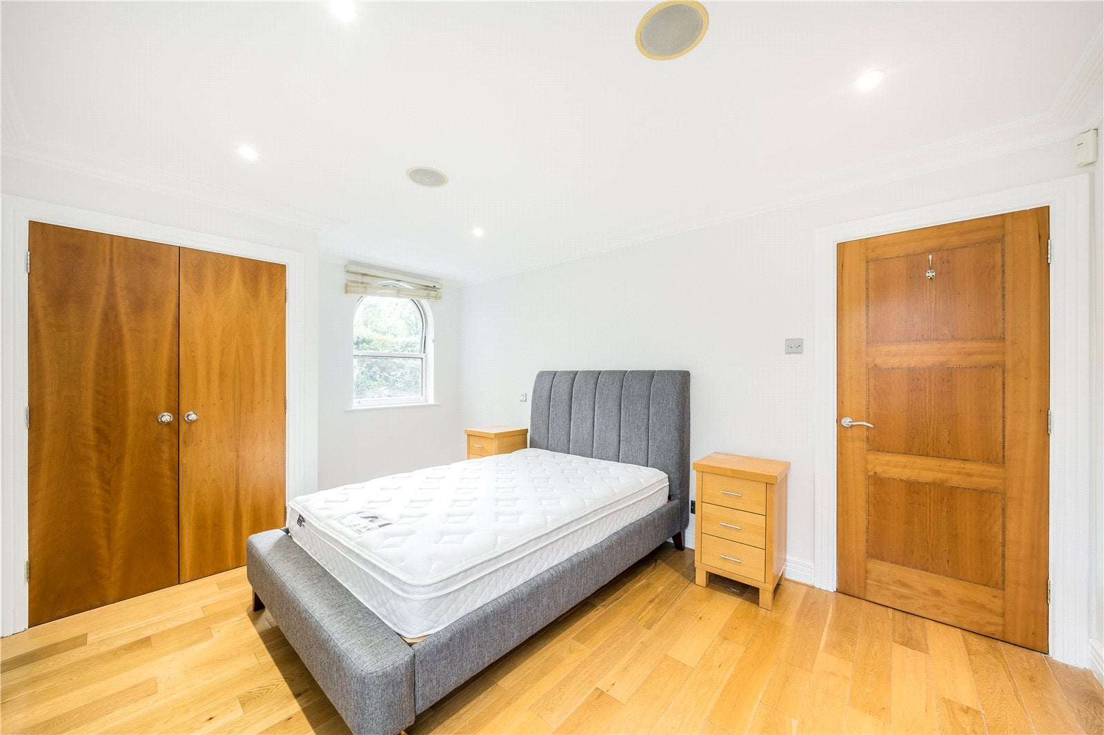 Flat Keble Place in Greater London