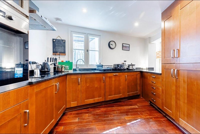 Room Amwell Street in Greater London