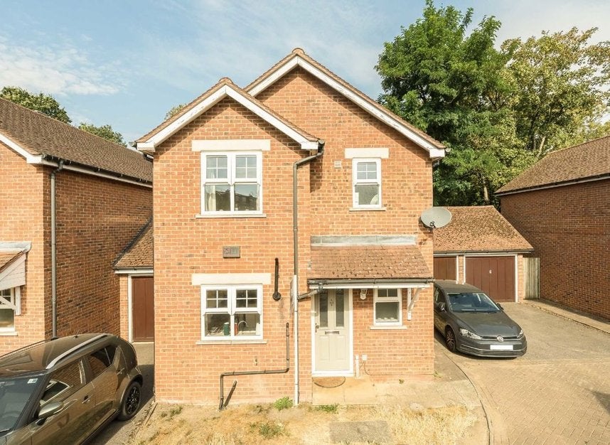 House Nevinson Close in Greater London
