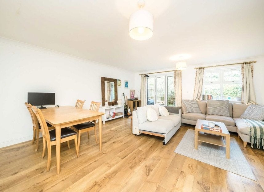 House Nevinson Close in Greater London