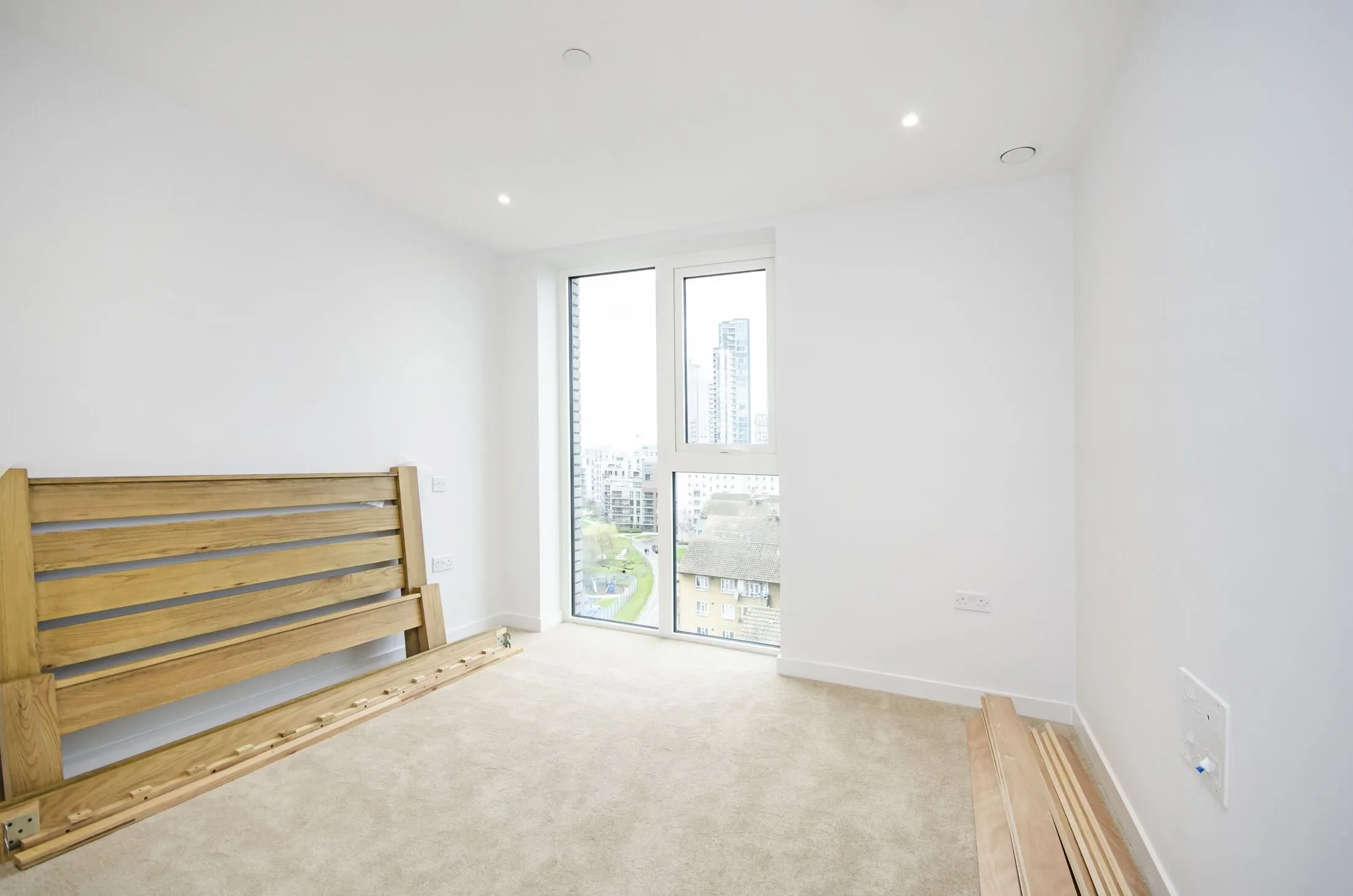 Flat Newnton Close in Greater London