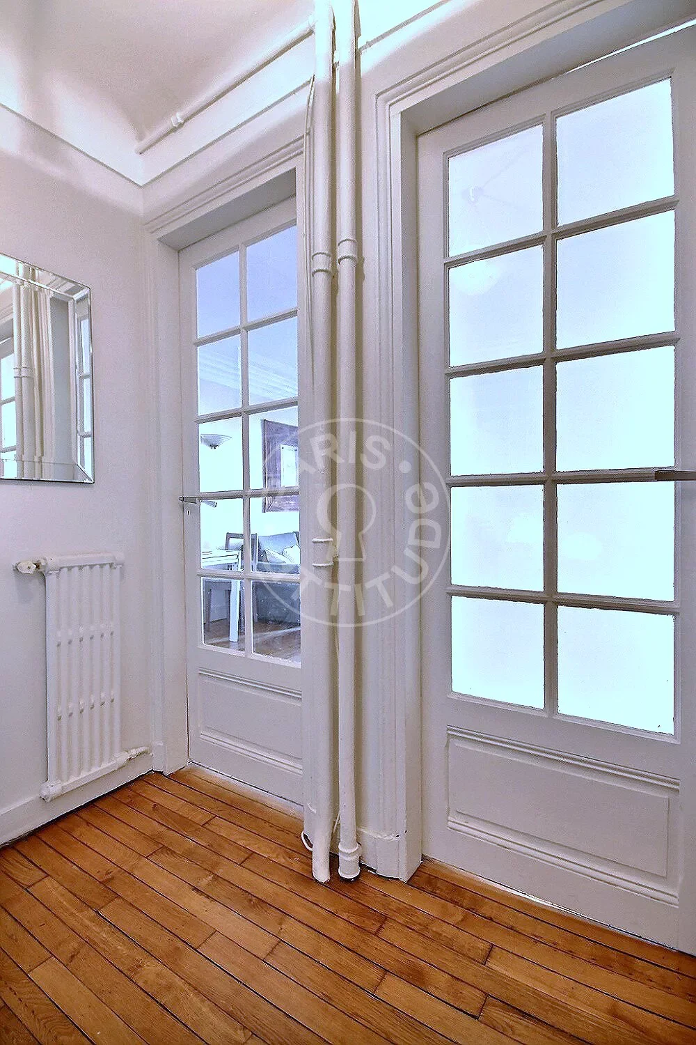 Flat Boulevard Marguerite de Rochechouart in Paris