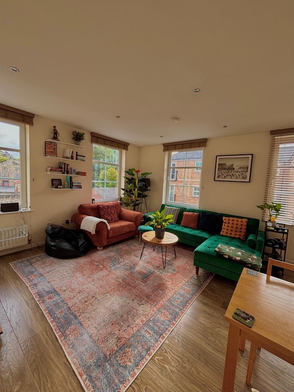 Room Jesmond Square in Leeds