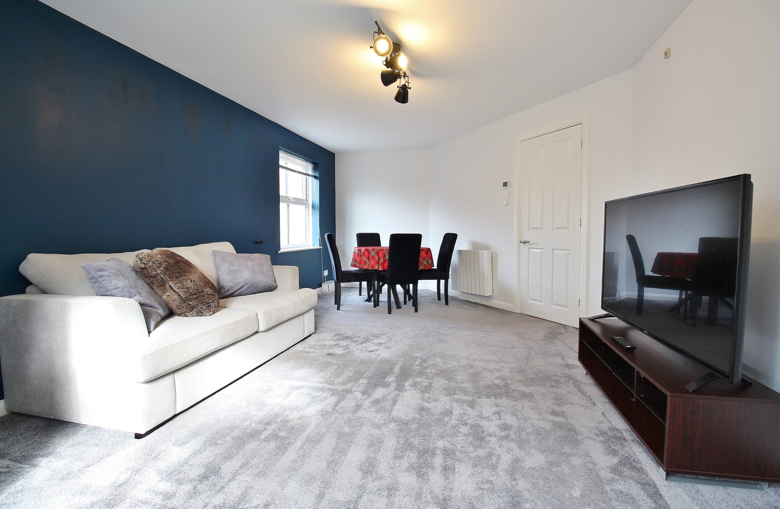 Flat London Road in Greater London
