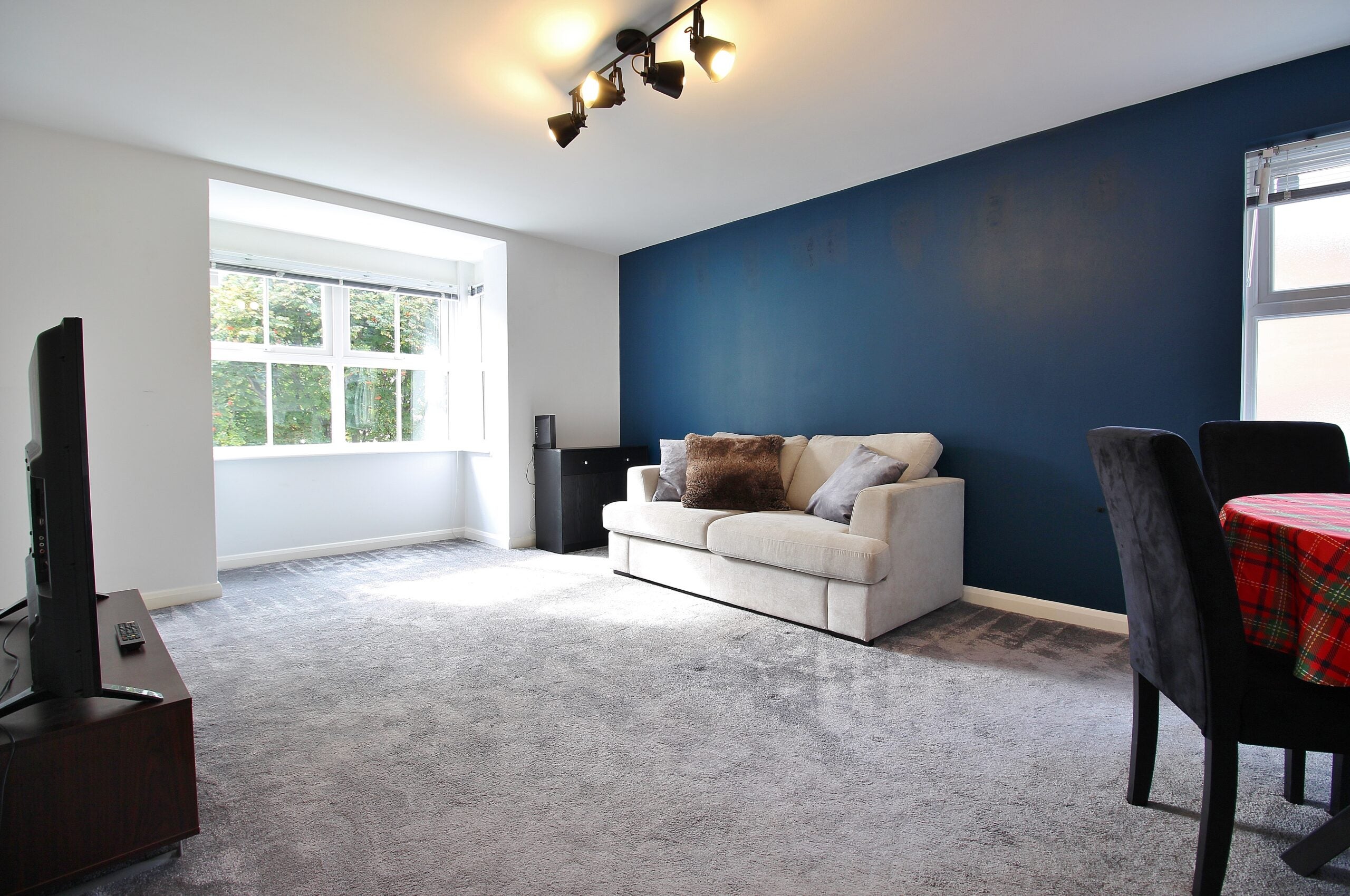 Flat London Road in Greater London