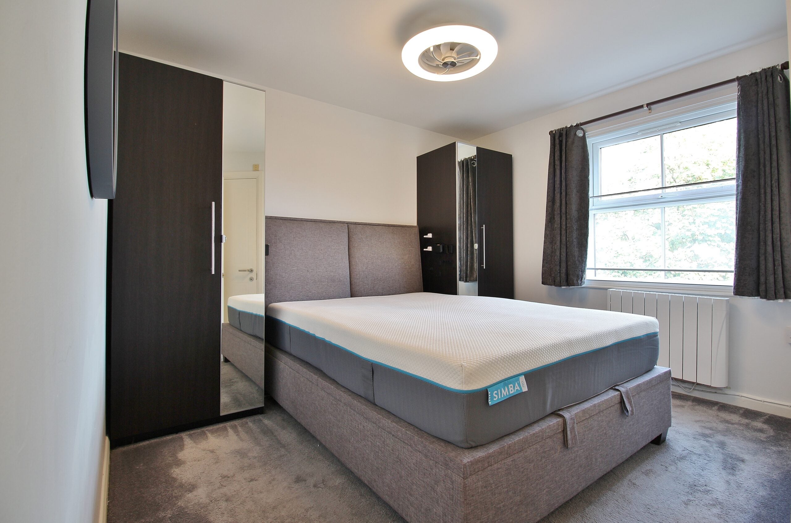 Flat London Road in Greater London