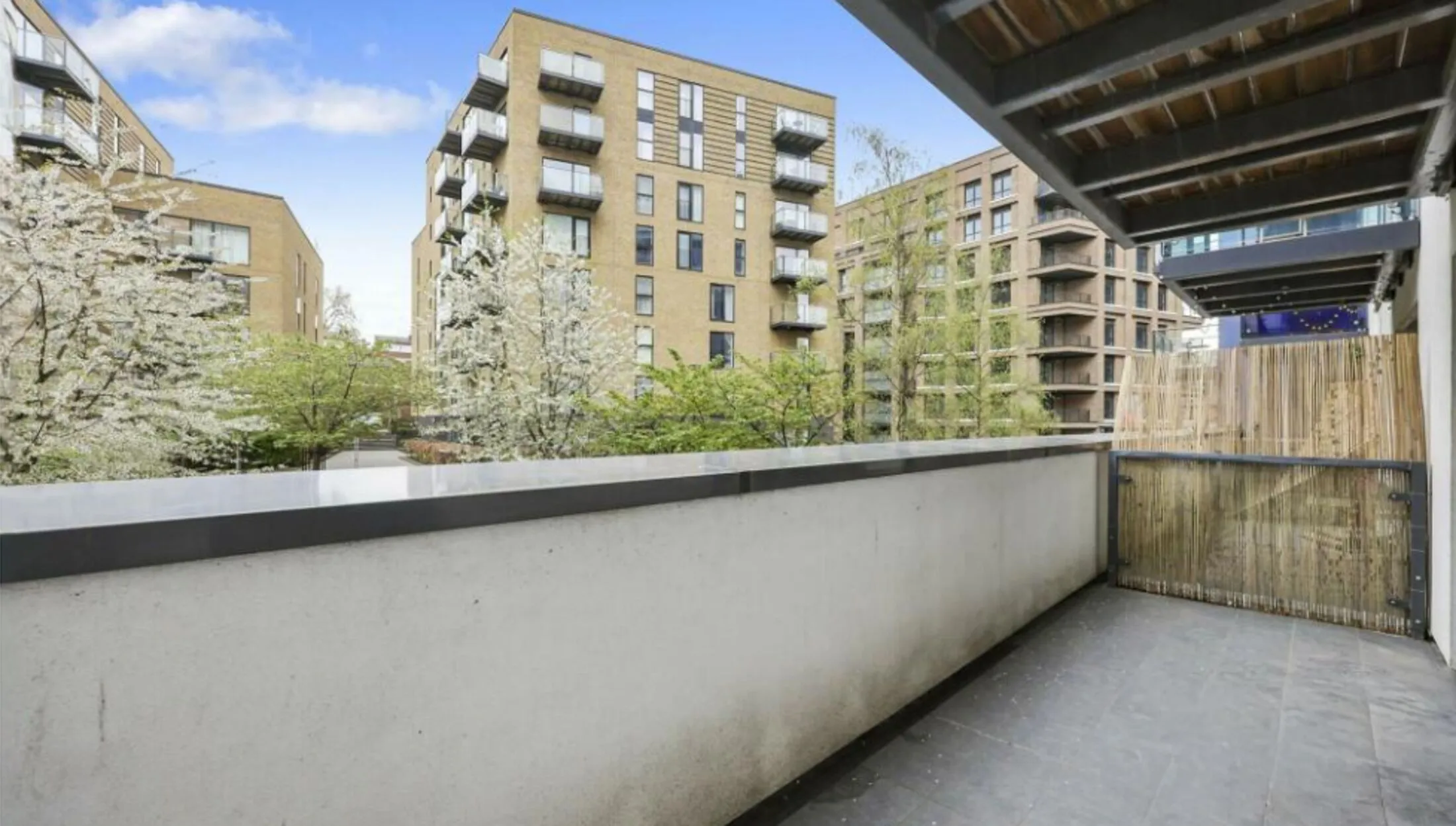 Flat Conington Road in Greater London