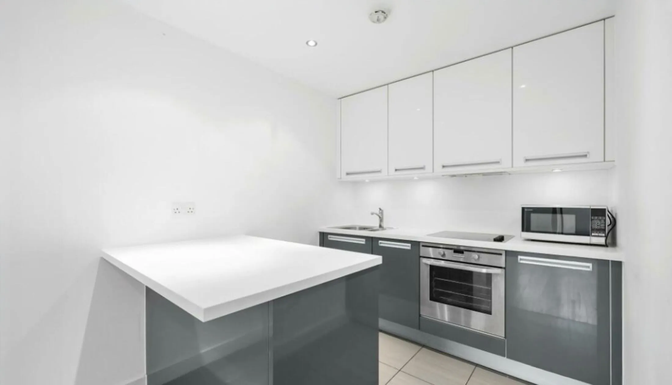 Flat Conington Road in Greater London
