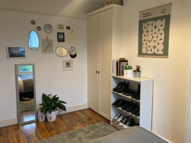 Room Milner Road in Greater London