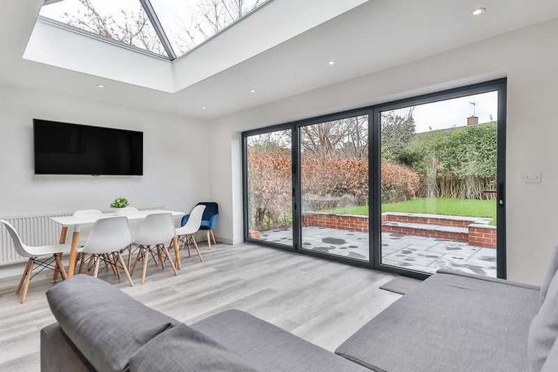 Room Toppham Drive in Sheffield