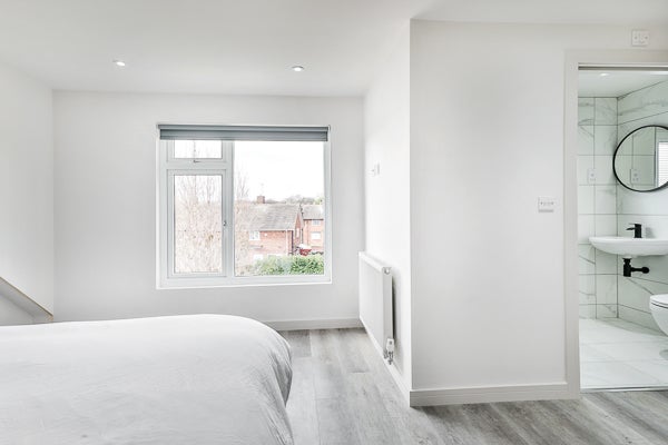 Room Toppham Drive in Sheffield