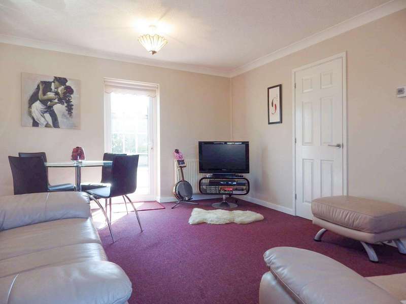 House Larchmore Close in Swindon
