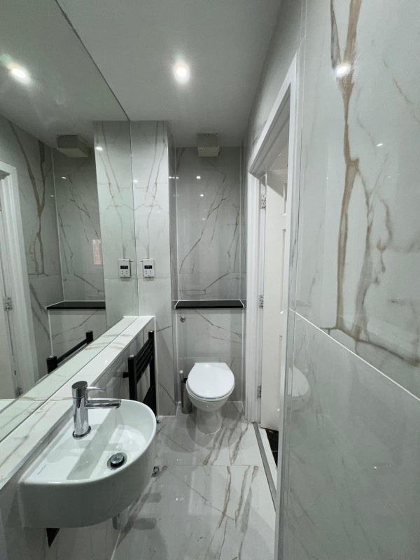 Room Bailey Close in Greater London