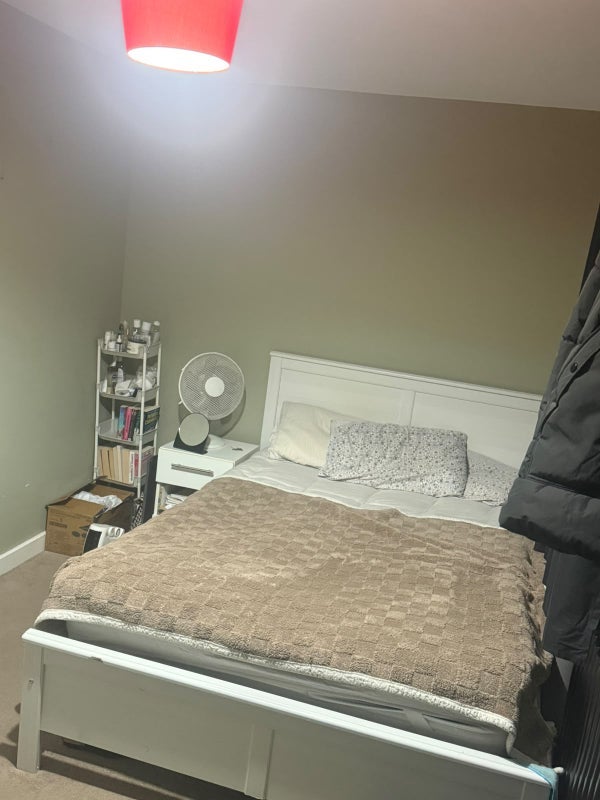 Room Bailey Close in Greater London