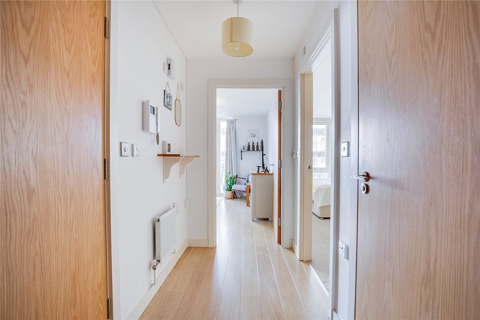 Flat Robsart Street in Greater London