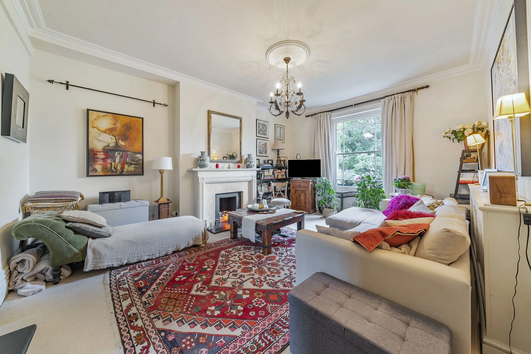 Flat Fernshaw Road in Greater London