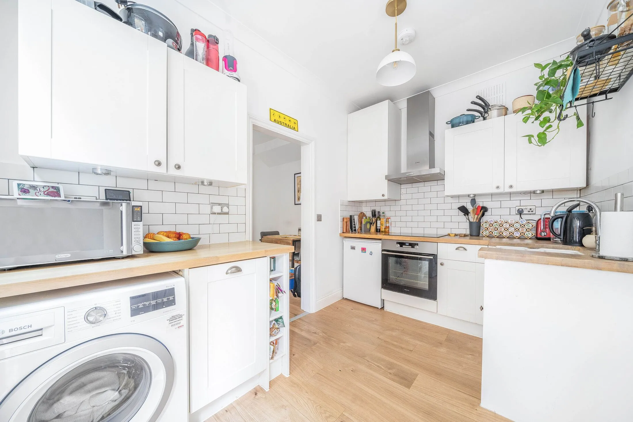 Flat Aldworth Road in Greater London