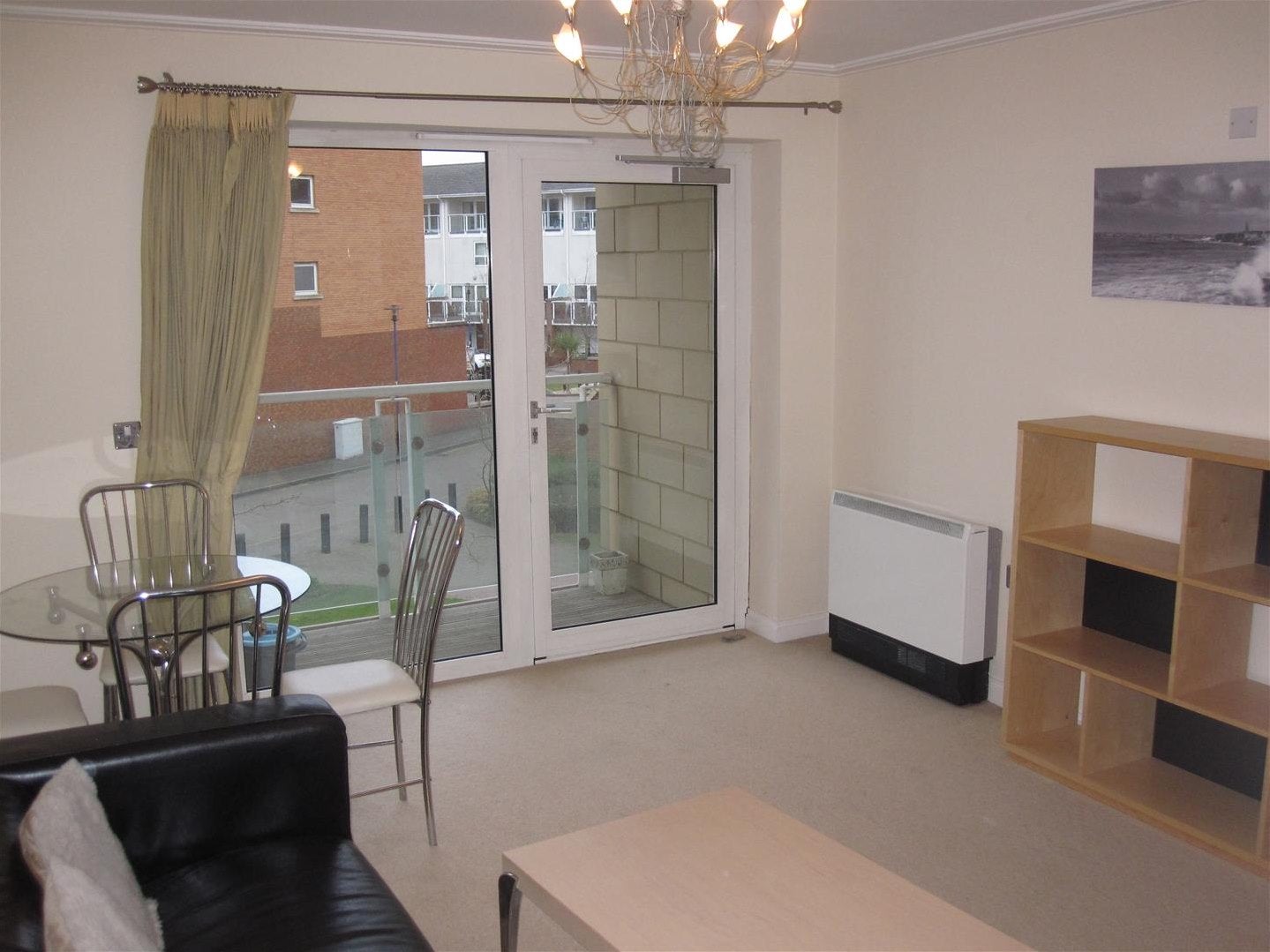 Flat Lynton Court in Cardiff