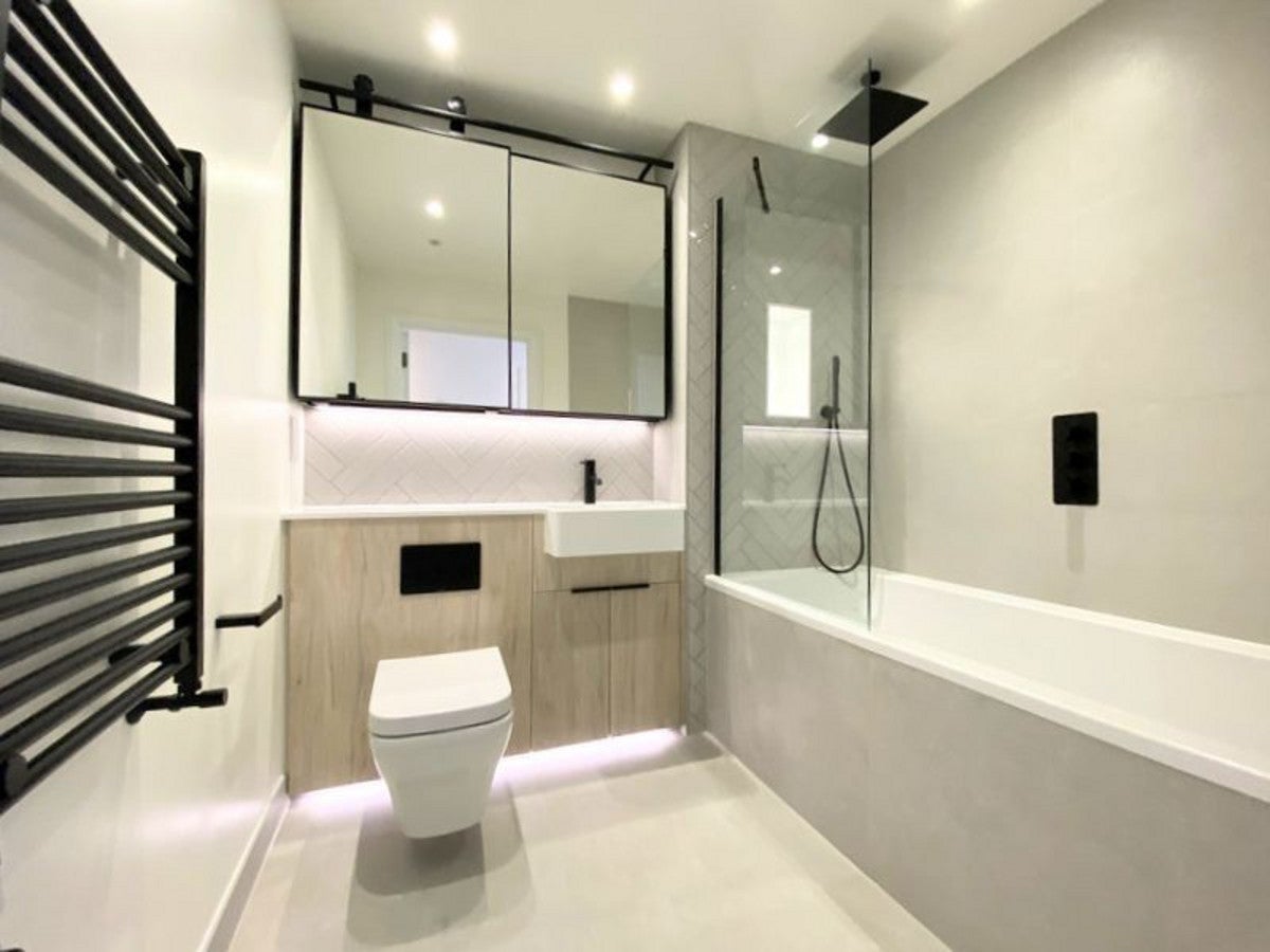 Flat Greenleaf Walk in Greater London