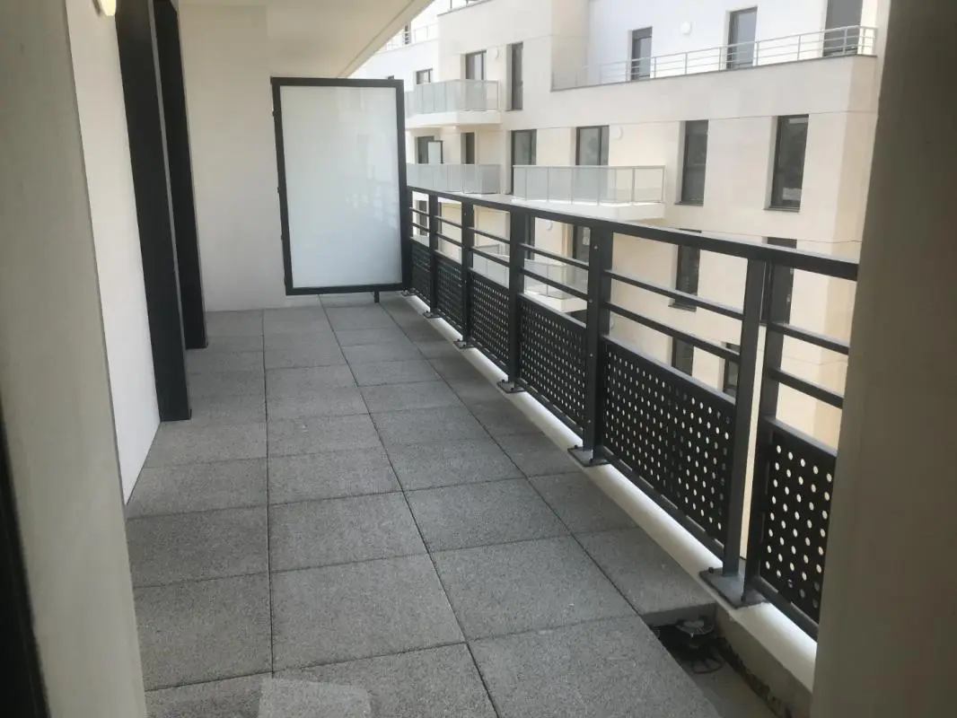 Flat Allée Louise Michel in Colombes