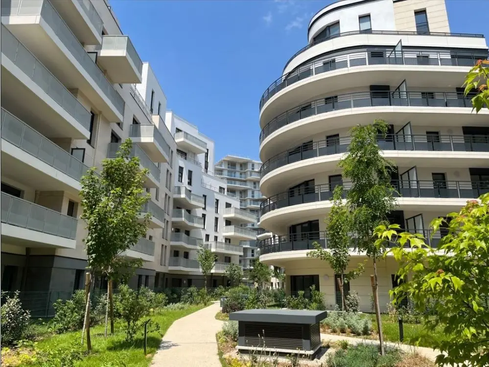 Flat Allée Louise Michel in Colombes