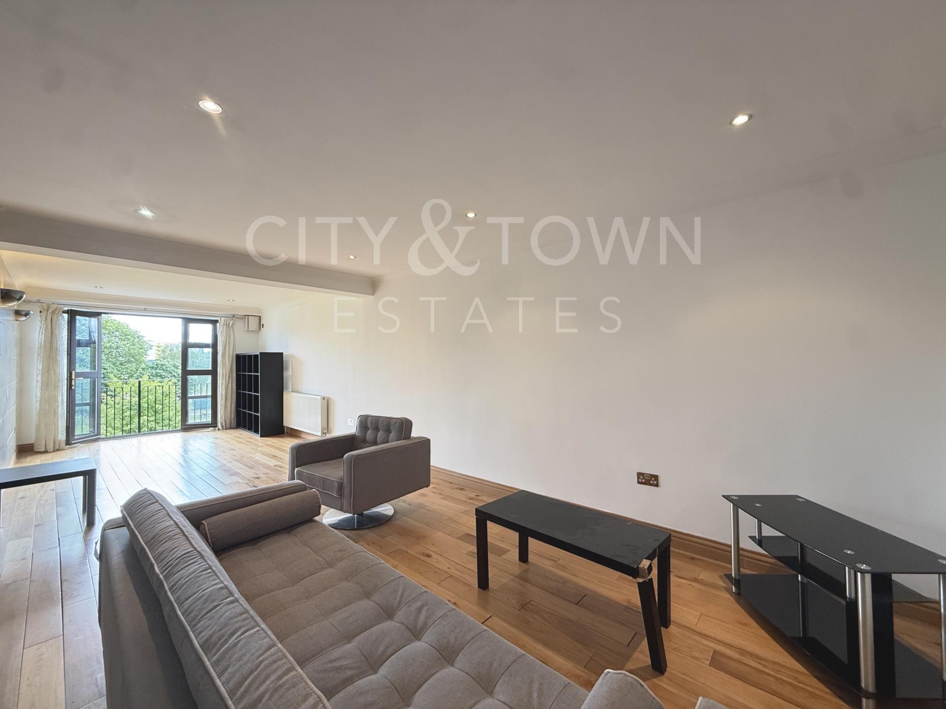 Flat Copperfield Road in Greater London