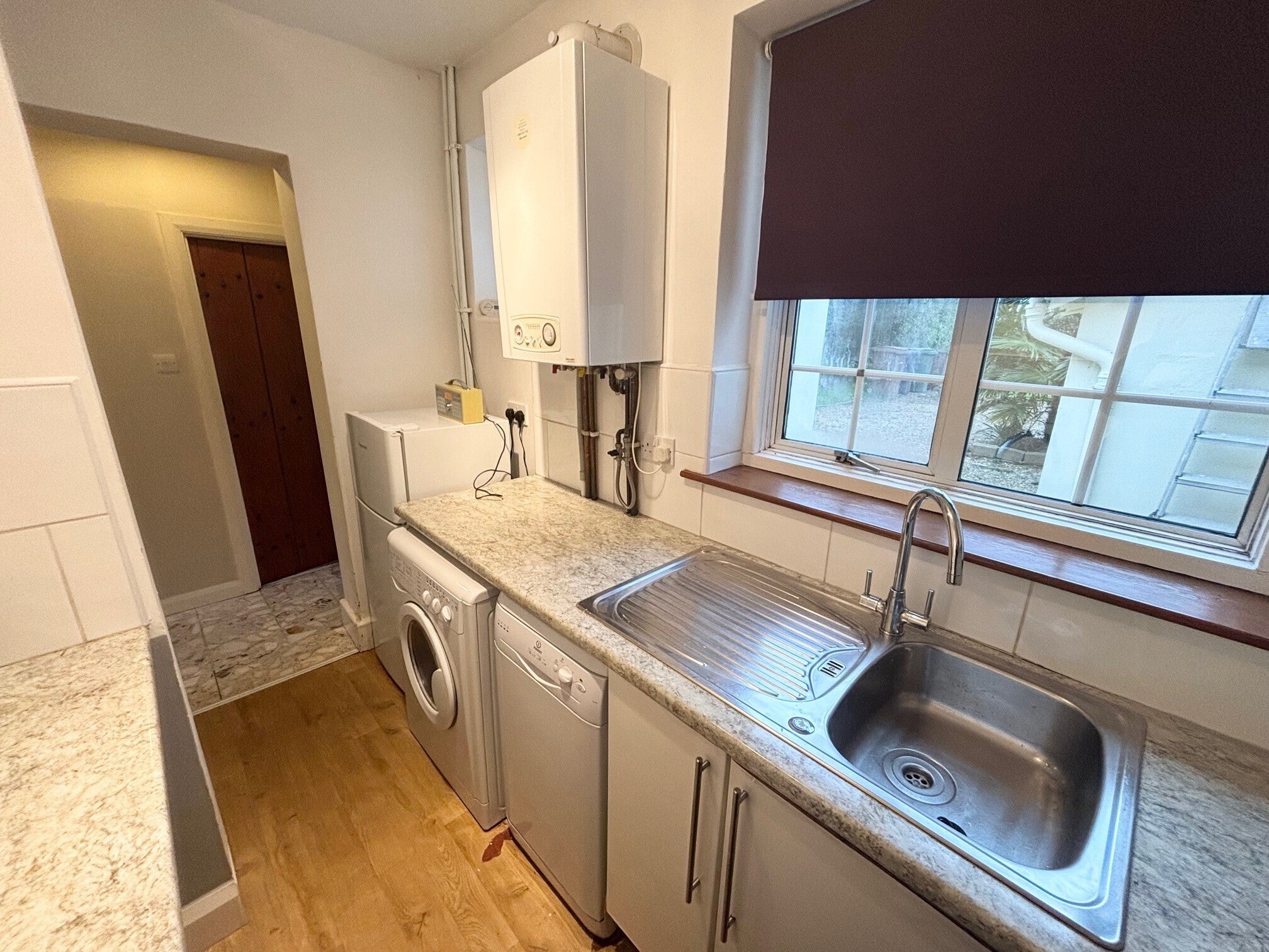 Flat Farr Hall Drive in Birkenhead