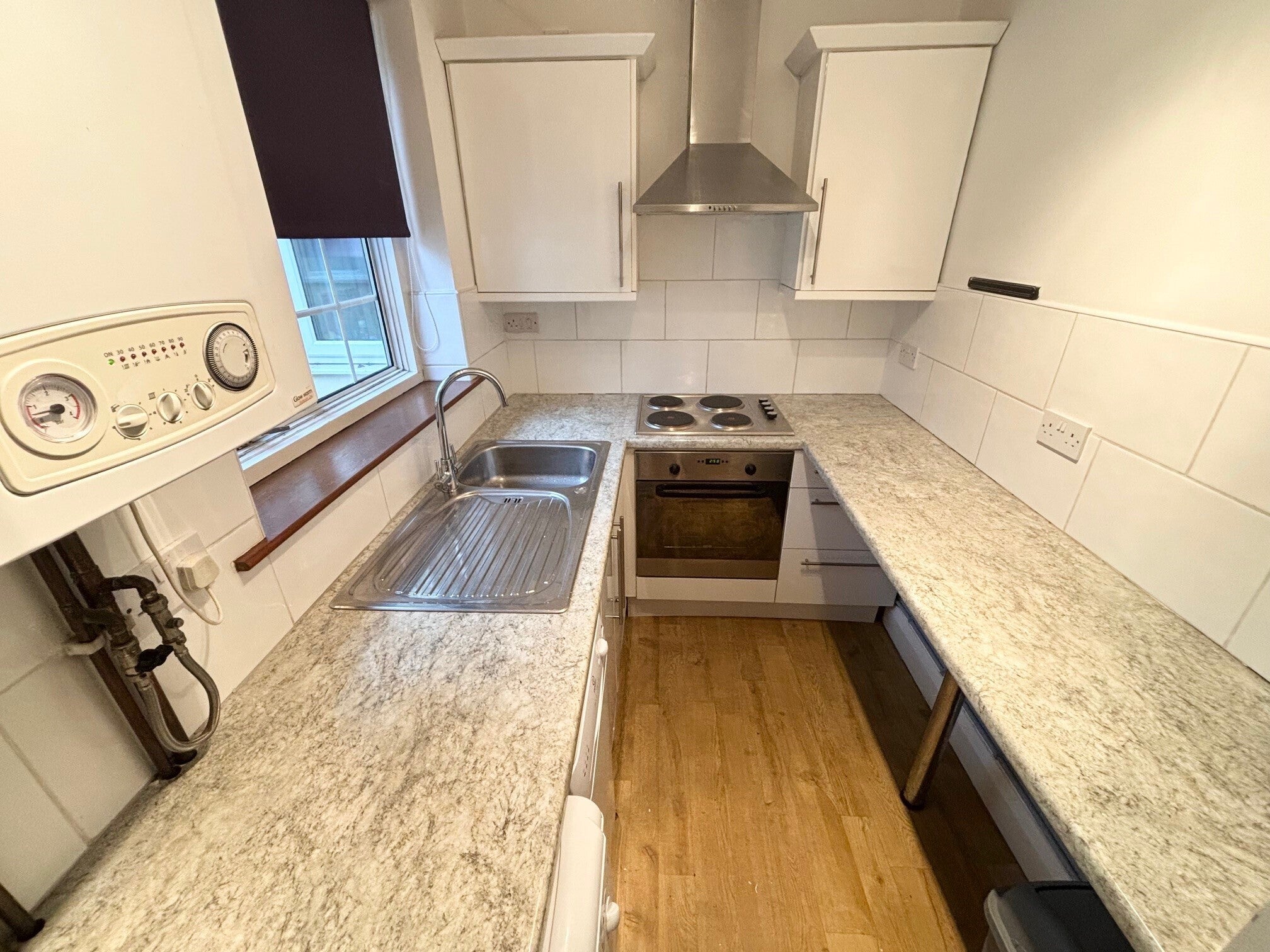 Flat Farr Hall Drive in Birkenhead