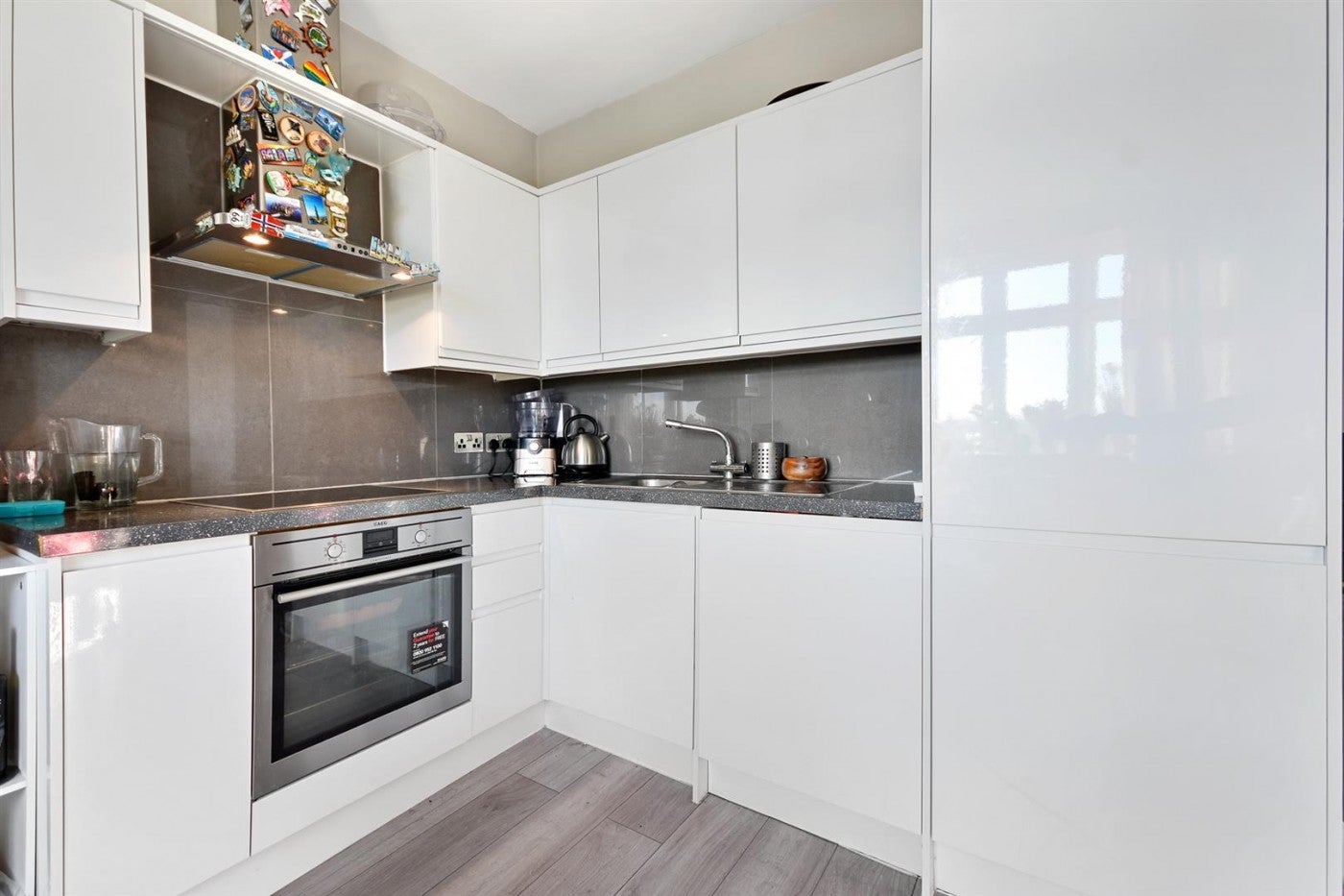 Flat Vicarage Road in Watford