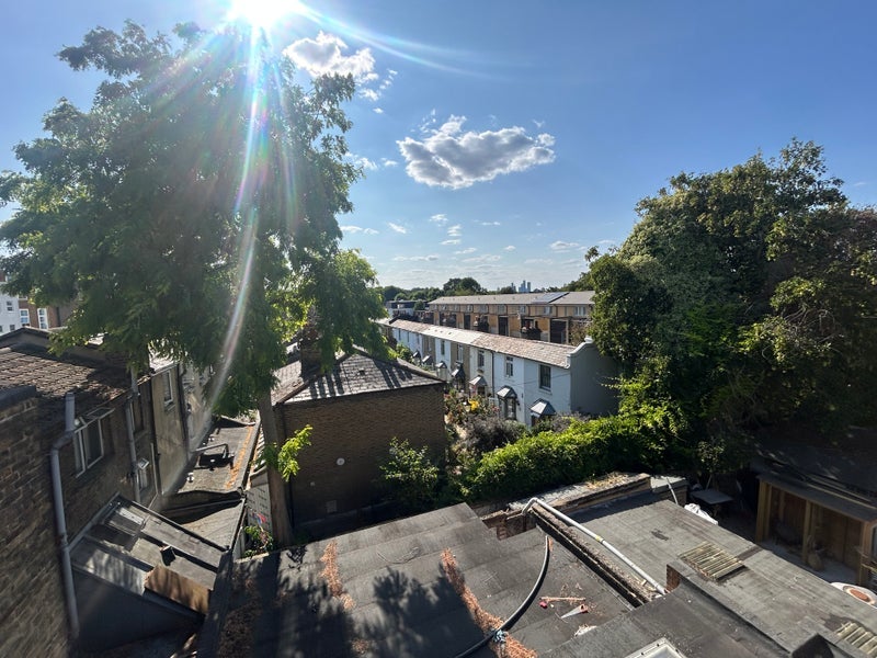 Room Rye Lane in Greater London