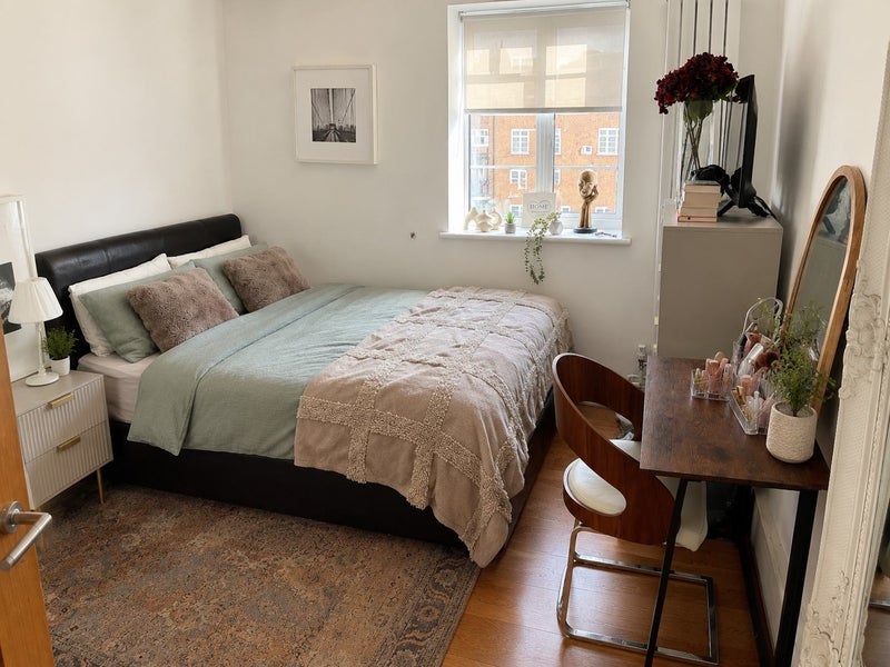 Room Andover Place in City of Westminster